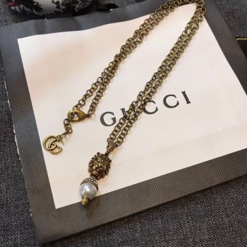 Gucci Vintage Gold Carved Lion Head Glass Pearl Metal Pendant Chain Necklace High End For Gentlemen Fashion Style