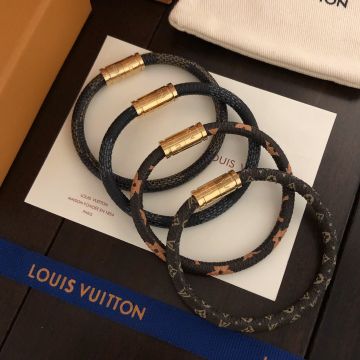 Replica Louis Vuitton LV Confidential Yellow Gold Plated Hardware Female Classic Monogram Flower Pattern Leather Rop Bracelet M6334F