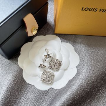 Replica Louis Vuitton Women'S Vintage Dentelle De Monogram 18k White Gold Diamond Earrings Sunflower Design Q96760