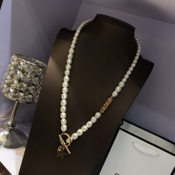 Replica Dior J'Adior Signature Detail Pearl Clasp Closure Star Charm Ladies Elegant Necklace Low Price Jewelry