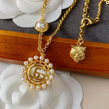 Replica Gucci Ladies Gold Double G Logo White Glass Pearl Border Delicate Elegant Stud Earrings / Necklace Top Quality