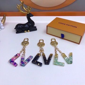 Imitation Louis Vuitton Token Women'S Resin Gold Leaf Mixed Material Colorful LV Letters Signature Bag Charm Hot Selling MP2721